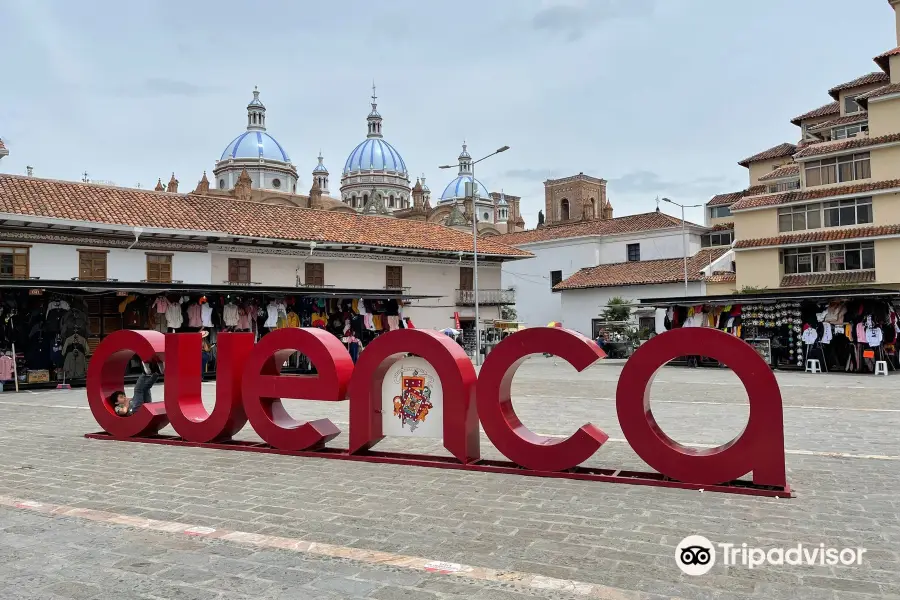 Plaza San Francisco Cuenca Ecuador