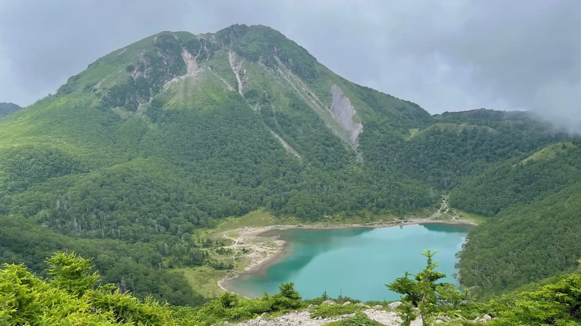 Hotels near Mount Nikkō-Shirane