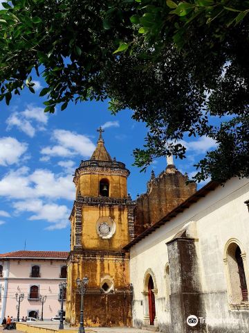 León