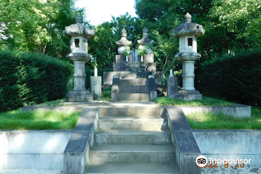 Katsu Kaishu's Grave