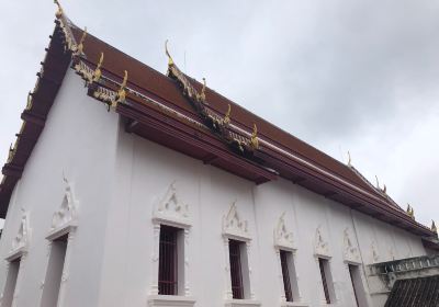 Somdet Phra Narai National Museum