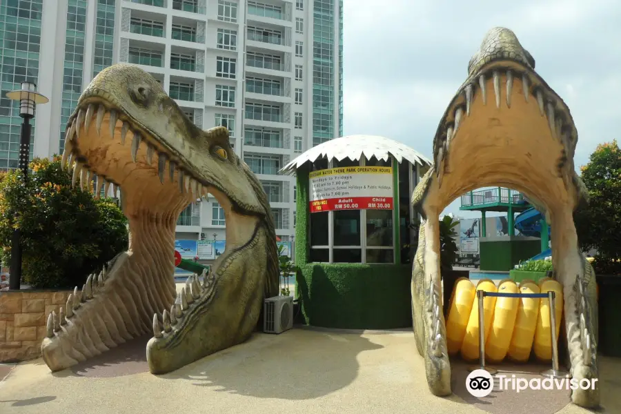 Dinosaurs Alive Water Theme Park - KSL Hotel & Resort