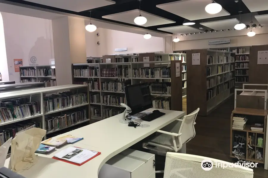 Bibliotheque Municipale l 'Odyssee
