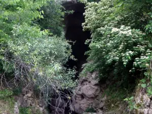 Azokh Cave