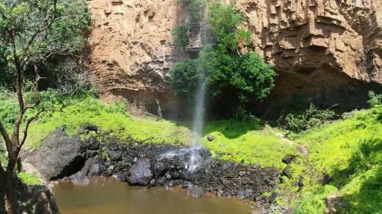 ブライダル・ベイル滝