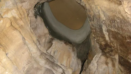 Mammoth Onyx Cave