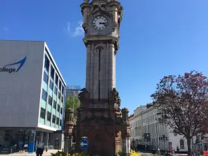 Miles' Clocktower - Queen Street