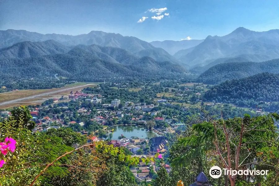 Mae Hong Son Mountain Wat