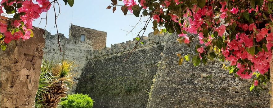 Angioino Aragonese Castle