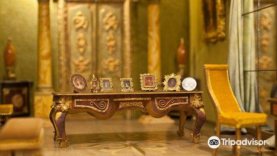 The Mini Time Machine Museum of Miniatures