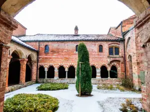 Abbazia di Santa Maria di Vezzolano