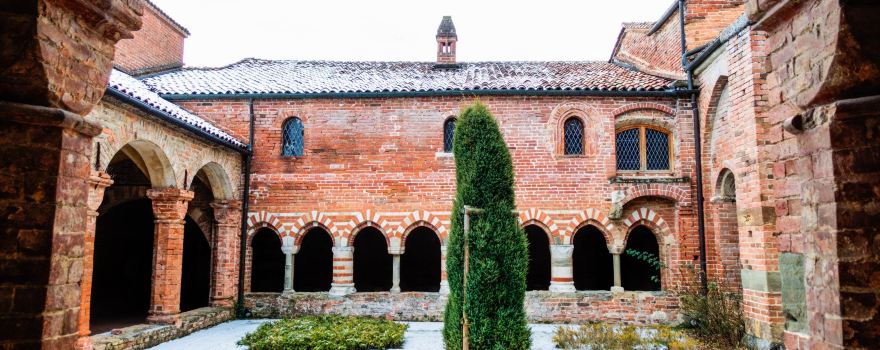 Abbazia di Santa Maria di Vezzolano