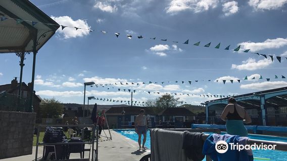 Hathersage Swimming Pool