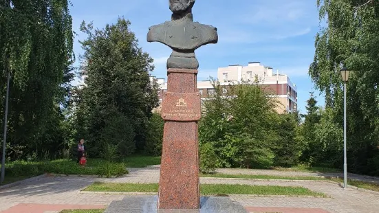 V.V. Luknitskogo Bust