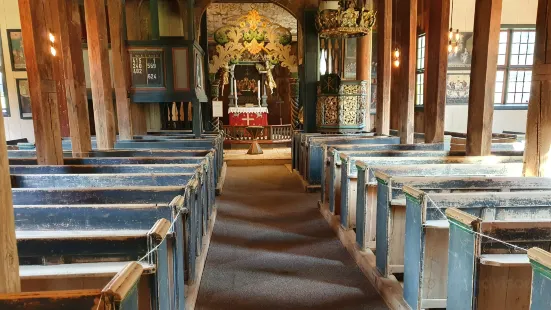 Lom Stave church