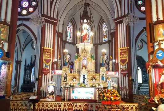 Hotels near Sacred Heart Basilica