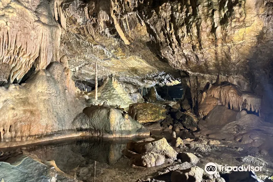 Отонские пещеры