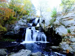 Devil's Hopyard State Park