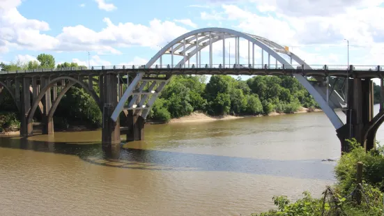 Edmund Pettus Bridge