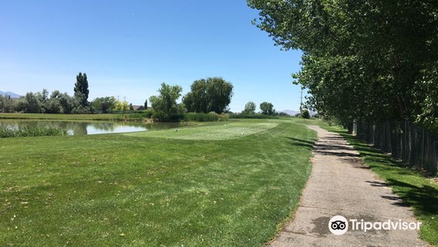 Lakeside Golf Course