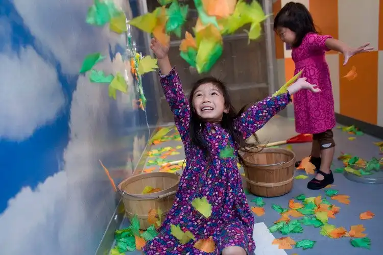 Hotels near Habitot Children's Museum