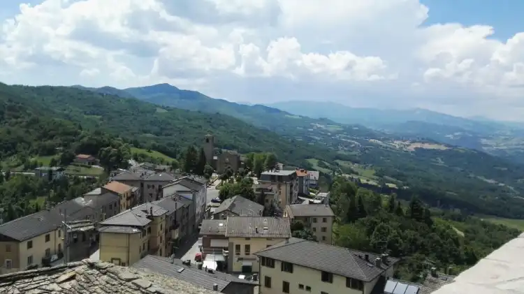 Hotels in Montefiorino