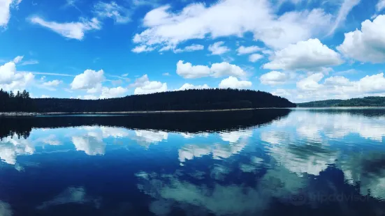 Lac de Pierre-Percee