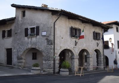 Casa del Trecento