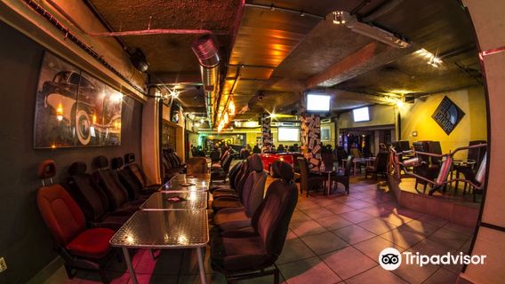 Club Garage