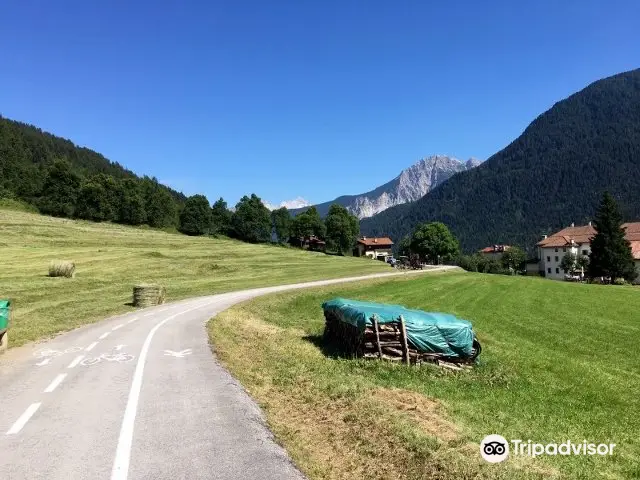 Ciclabile Lunga Via delle Dolomiti