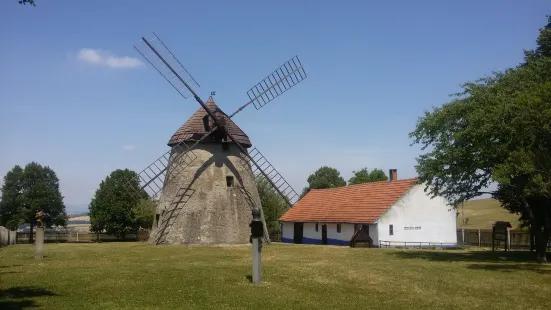 Windmills v Kuzelove