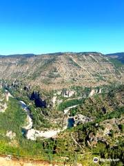 Le Saltadou : Panorama du cirque de Saint-Chély-du-Tarn