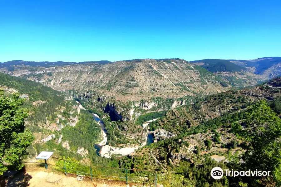 Le Saltadou- Panorama de St Chely du Tarn