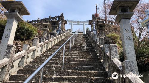 陶山(すえやま)神社