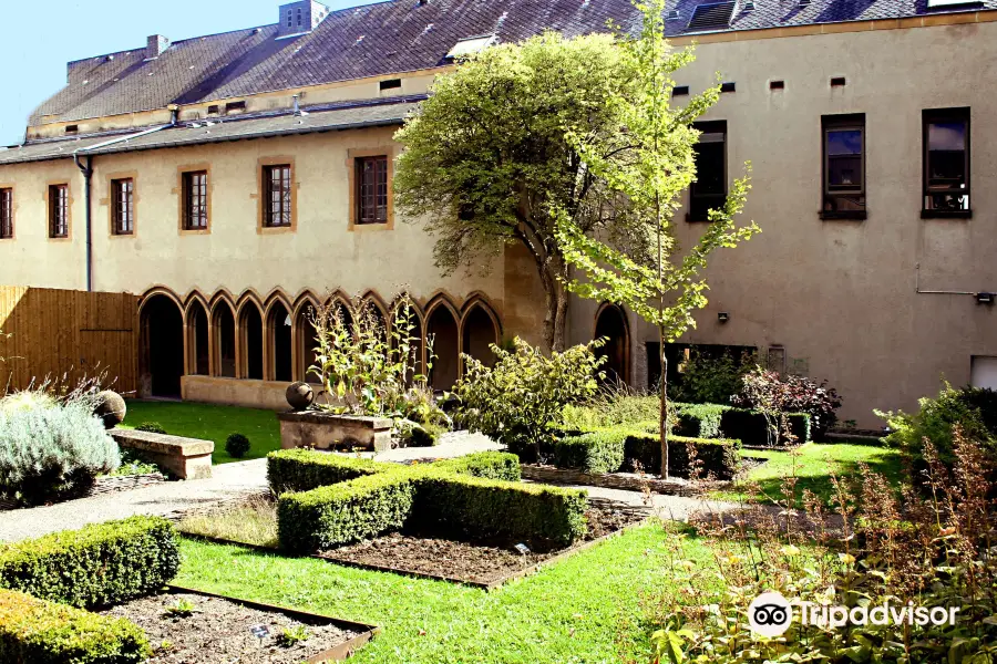 The Récollets cloister