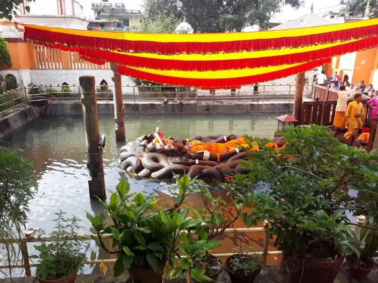 Các khách sạn gần Buddha Nilkantha Temple