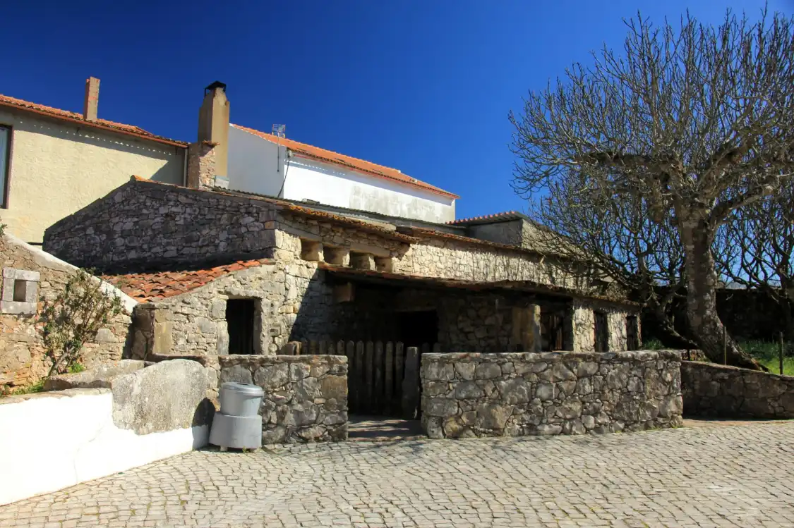 Hotels near Lucia's House