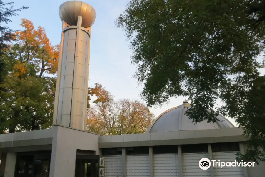 People's Astronomical Observatory and Planetarium ”Nicolaus Copernicus”