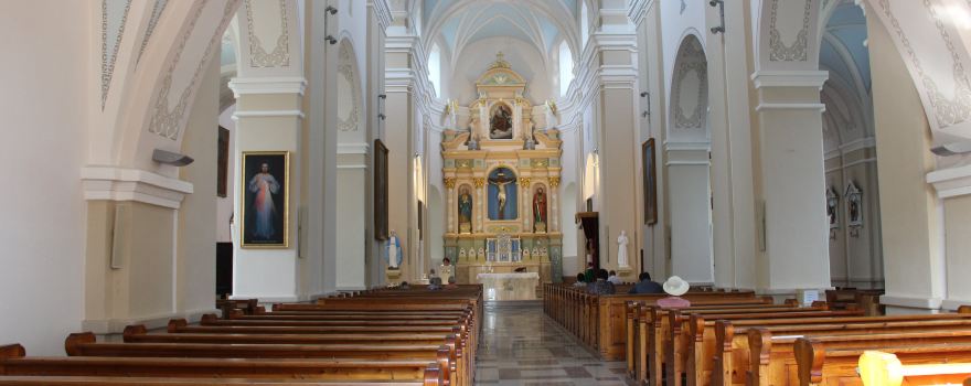 Molėtai Church of the Apostles St. Peter and St. Paul