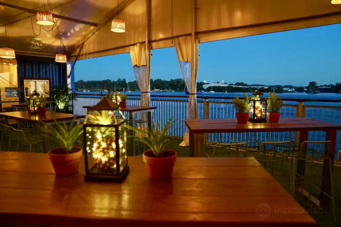 Hotels near Eat Street Northshore