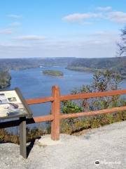 The Pinnacle Overlook