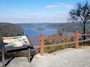 The Pinnacle Overlook