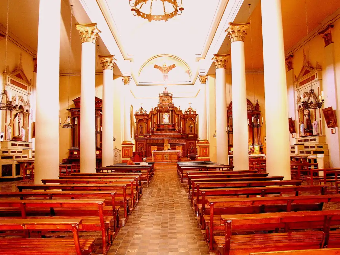 Hotels near Parroquia San Francisco