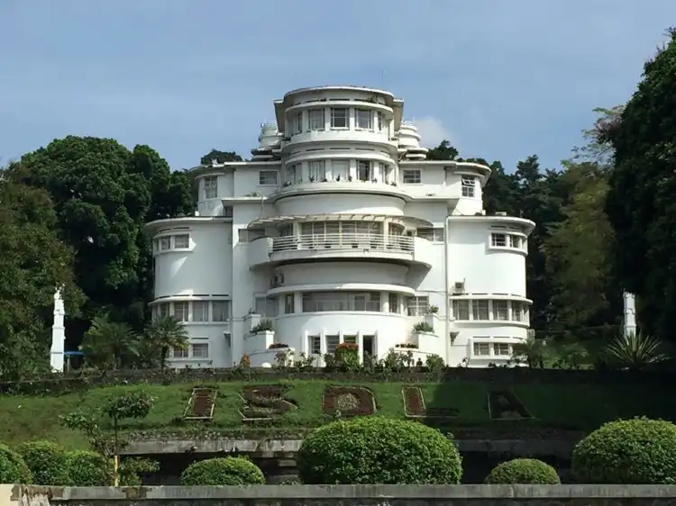 Hotel dekat Sekolah Pascasarjana UPI