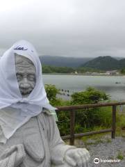 奪衣婆と懸衣翁の石碑