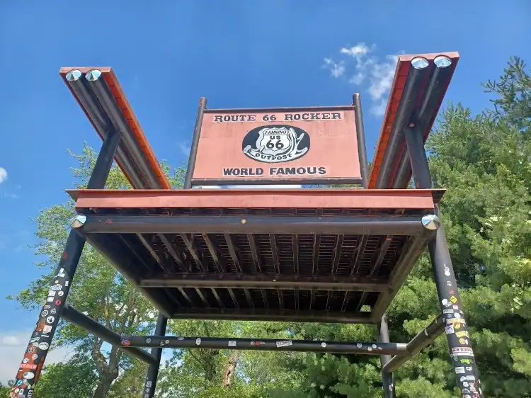 Hotels in Knobview Township