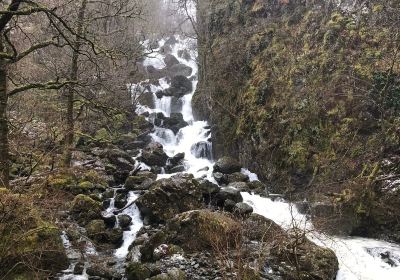 Lodore Falls