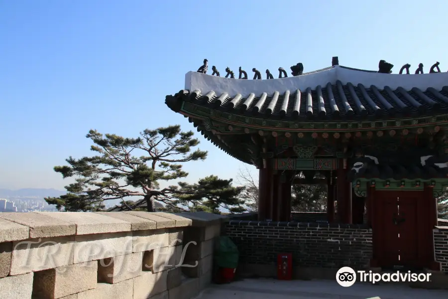 Sukjeongmun Gate