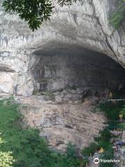 Bawang Cave