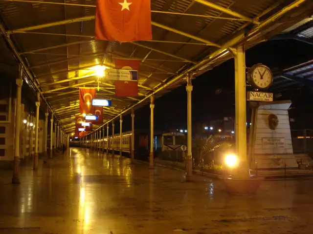 Hotels near Sirkeci Station